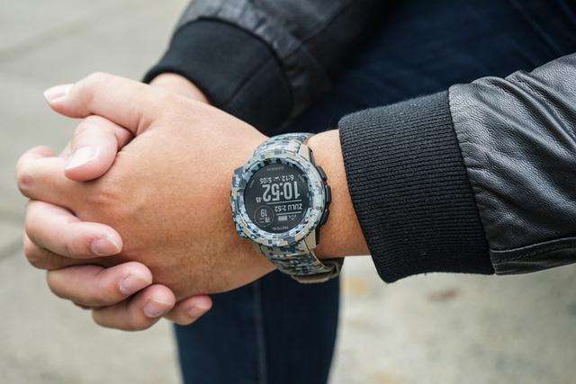 Garmin佳明Instinct Tactical腕表開箱及簡單評測