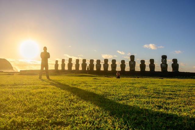 一座鮮活的露天博物館,智利復活節島探索巨大石雕的秘密