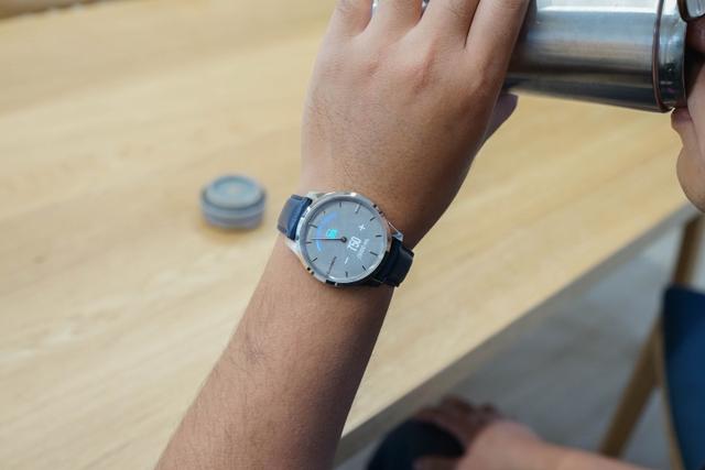 Garmin全新vívomove智能運動手表開箱實測,智能手表本該如此