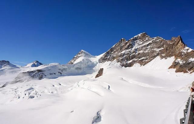 瑞士自由行游玩攻略,歐洲之巔瑞士少女峰自助游指南