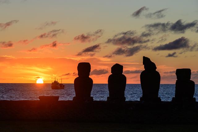 一座鮮活的露天博物館,智利復活節島探索巨大石雕的秘密