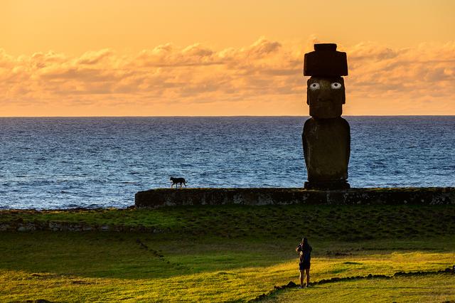 一座鮮活的露天博物館,智利復(fù)活節(jié)島探索巨大石雕的秘密 一座鮮活的露天博物館,智利復(fù)活節(jié)島探索巨大石雕的秘密