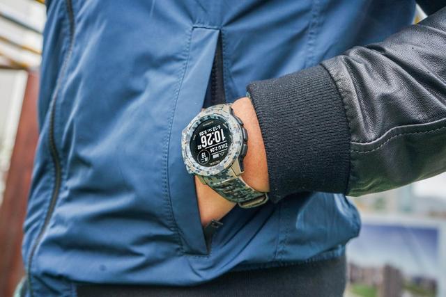 Garmin佳明Instinct Tactical腕表開箱及簡單評測