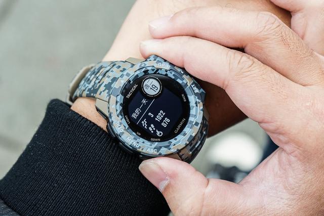 Garmin佳明Instinct Tactical腕表開箱及簡單評測