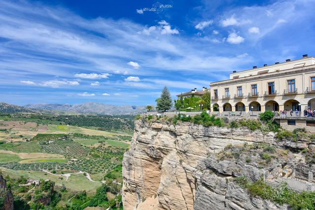 發(fā)現(xiàn)一個不一樣的西班牙,白色山城懸崖小鎮(zhèn)龍達Ronda自由行