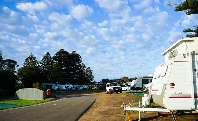 澳洲行墨爾本大洋路自駕,開露營車三天兩夜自駕游