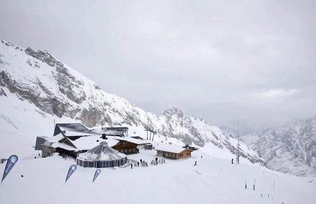 楚格峰游玩實用攻略,帶你探秘德國第一高峰的冰雪世界