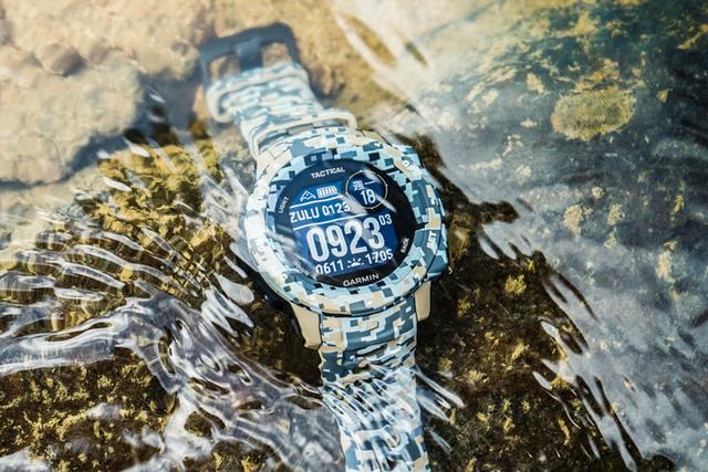 Garmin佳明Instinct Tactical腕表開箱及簡單評測