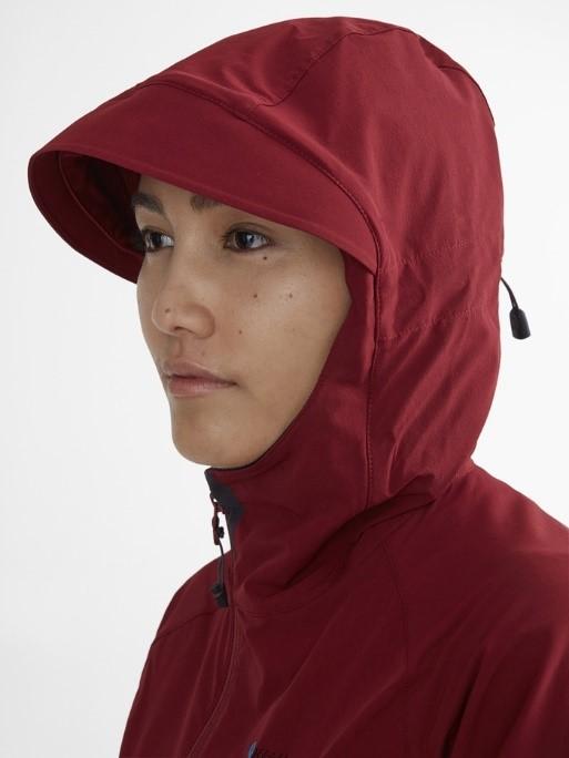 登山應該怎么穿?冬季旅游需穿什么樣的衣服比較好