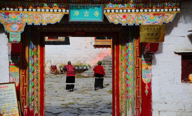川西徒步稻城亞丁,除了美景還有沖古寺