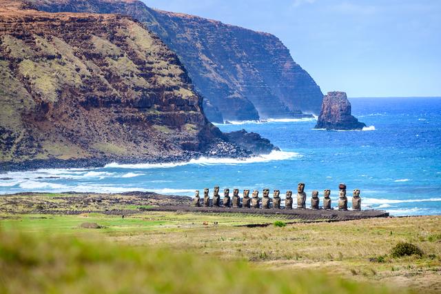 一座鮮活的露天博物館,智利復活節島探索巨大石雕的秘密