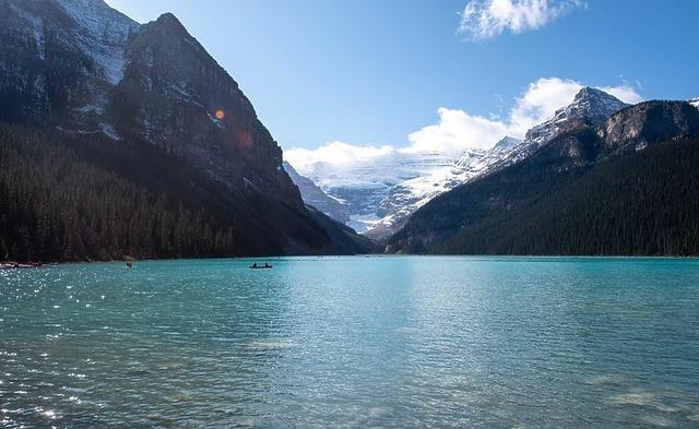 加拿大班夫國家公園,落基山脈中的夢幻藍色冰河路易斯湖