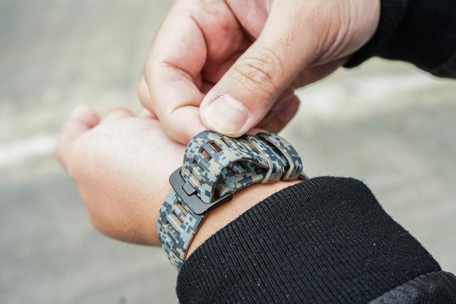 Garmin佳明Instinct Tactical腕表開箱及簡單評測