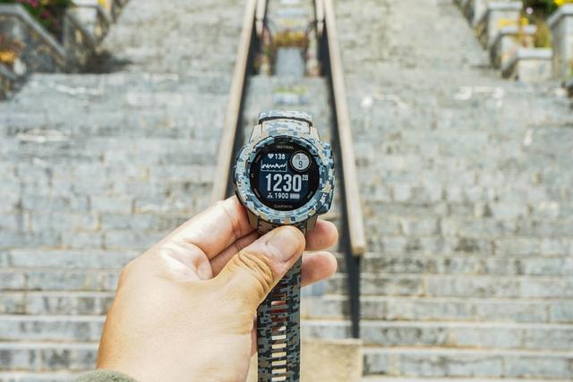 Garmin佳明Instinct Tactical腕表開箱及簡單評測