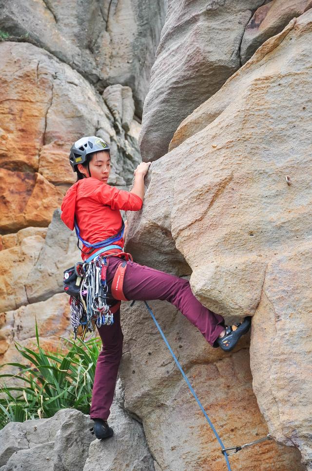 Black Diamond黑鉆輕量軟殼外套實測,四季都能穿的一件軟殼衣