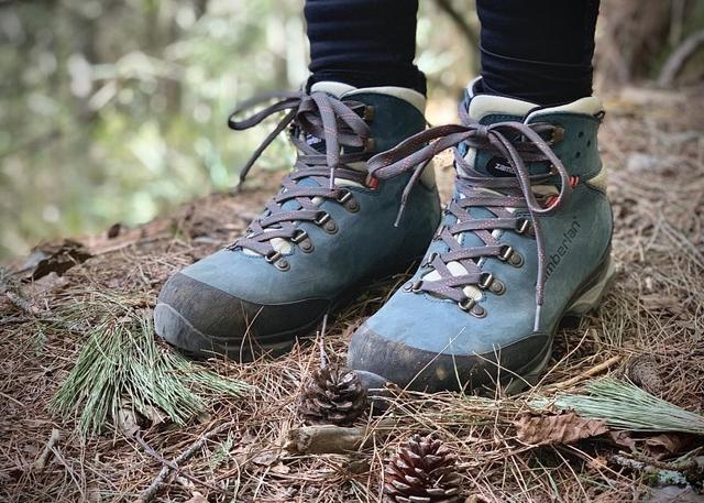 登山鞋推薦,Zamberlan(贊貝拉)防水高幫皮革登山鞋測(cè)評(píng)