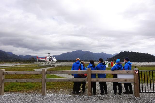 初到新西蘭南島,直升機體驗冰川徒步半日游