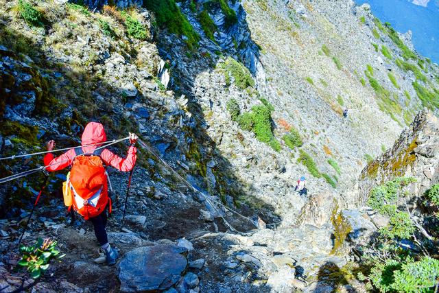 Black Diamond黑鉆輕量軟殼外套實測,四季都能穿的一件軟殼衣