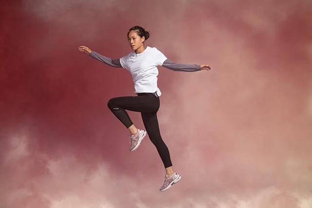 ASICS亞瑟士發(fā)布全新GEL-NIMBUS 22跑鞋,矚目登場(chǎng)