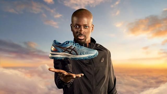 ASICS亞瑟士發(fā)布全新GEL-NIMBUS 22跑鞋,矚目登場(chǎng)