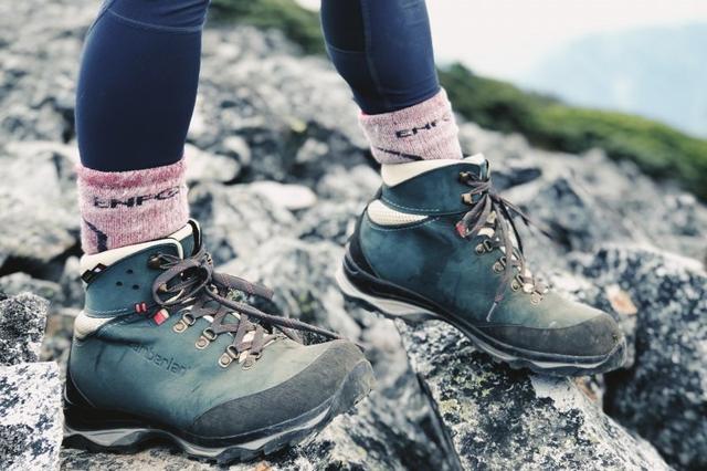 爬山需要一雙好鞋來保護,Zamberlan贊貝拉戶外登山鞋測評