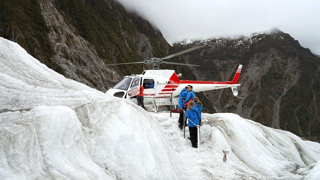 初到新西蘭南島,直升機體驗冰川徒步半日游