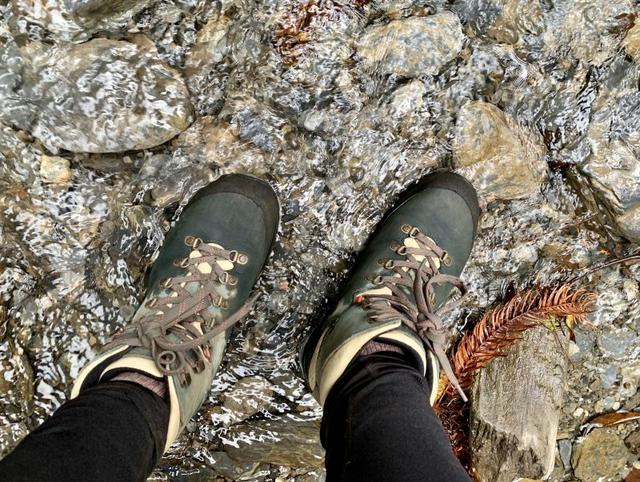 登山鞋推薦,Zamberlan(贊貝拉)防水高幫皮革登山鞋測(cè)評(píng)