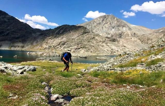 戶外背包什么牌子好,值得購買的戶外背包推薦