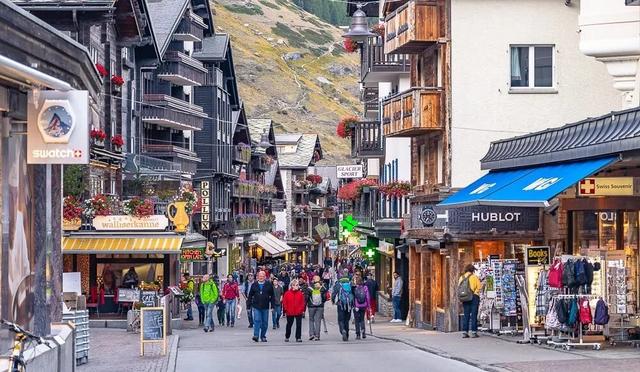 瑞士采爾馬特自由行,阿爾卑斯山下的童話(huà)小鎮(zhèn)