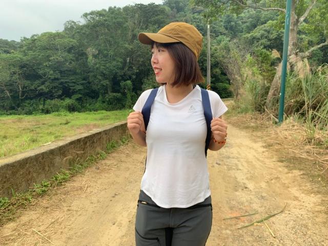 四個(gè)戶外品牌裝備實(shí)測(cè),速干T恤、速干褲、羊毛襪和保溫瓶