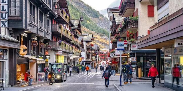 瑞士采爾馬特自由行,阿爾卑斯山下的童話(huà)小鎮(zhèn)