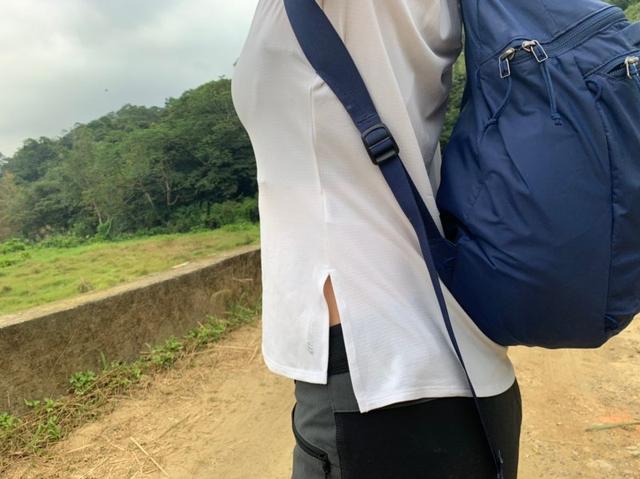 四個(gè)戶外品牌裝備實(shí)測(cè),速干T恤、速干褲、羊毛襪和保溫瓶