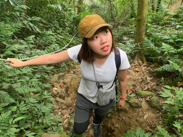 四個(gè)戶外品牌裝備實(shí)測(cè),速干T恤、速干褲、羊毛襪和保溫瓶