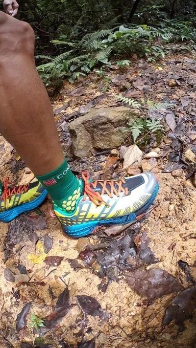 hoka one one越野跑鞋評測,雪地和污泥路面的最佳跑鞋