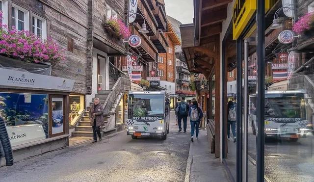 瑞士采爾馬特自由行,阿爾卑斯山下的童話(huà)小鎮(zhèn)