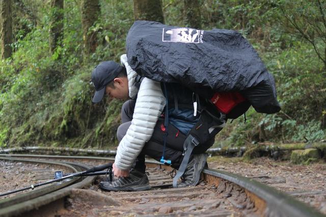 大雨與低溫的考驗,MILLET覓樂羽絨服保暖外套實測