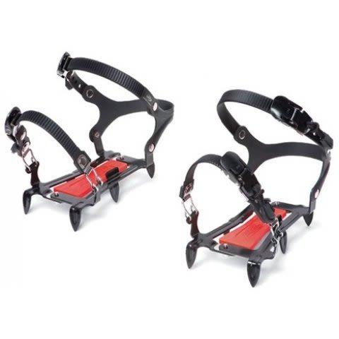 有關爬雪山的戶外裝備挑選,冰爪和冰鎬的正確使用方式