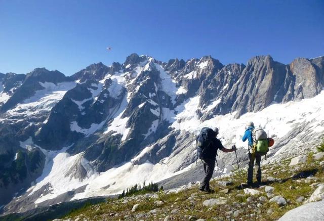 戶外背包什么牌子好,值得購買的戶外背包推薦