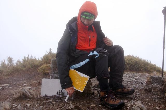 輕量登山新選擇,覓樂MILLET防潑保暖化纖棉服外套測評體驗