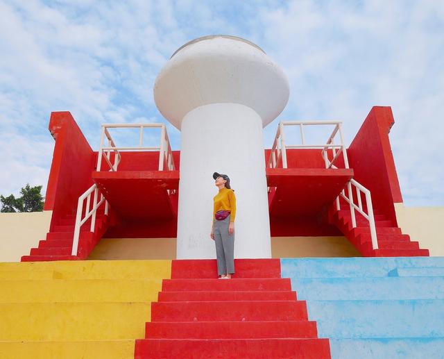 腰包怎么背好看,戶外品牌也可以背出新時尚