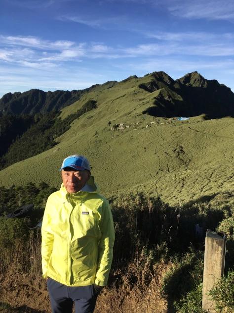 剛買的mont-bell,值得推薦的一款硬殼沖鋒衣