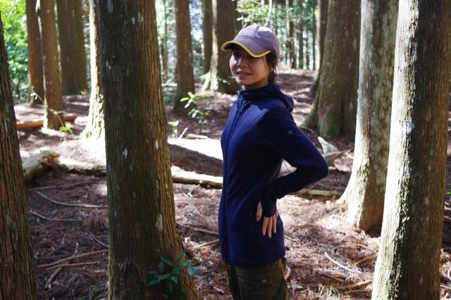 戶外品牌icebreaker拓冰者連帽羊毛保暖外套實測,舒適又保暖