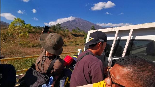 深度游印尼,最美的林賈尼火山徒步路線