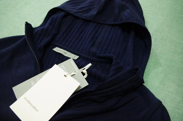 戶外品牌icebreaker拓冰者連帽羊毛保暖外套實測,舒適又保暖