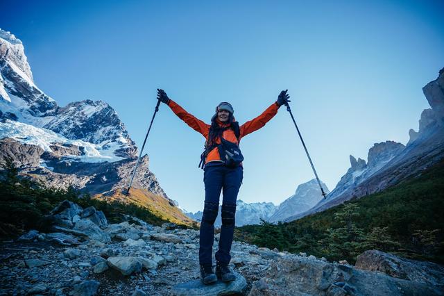 去爬山穿短褲方便還是穿長褲好?分享兩款戶外速干褲