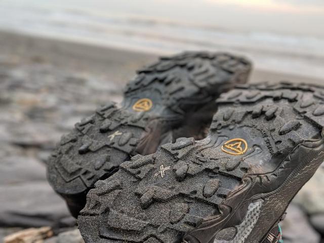 La Sportiva越野跑鞋評測,一鞋多用、帥氣兼具