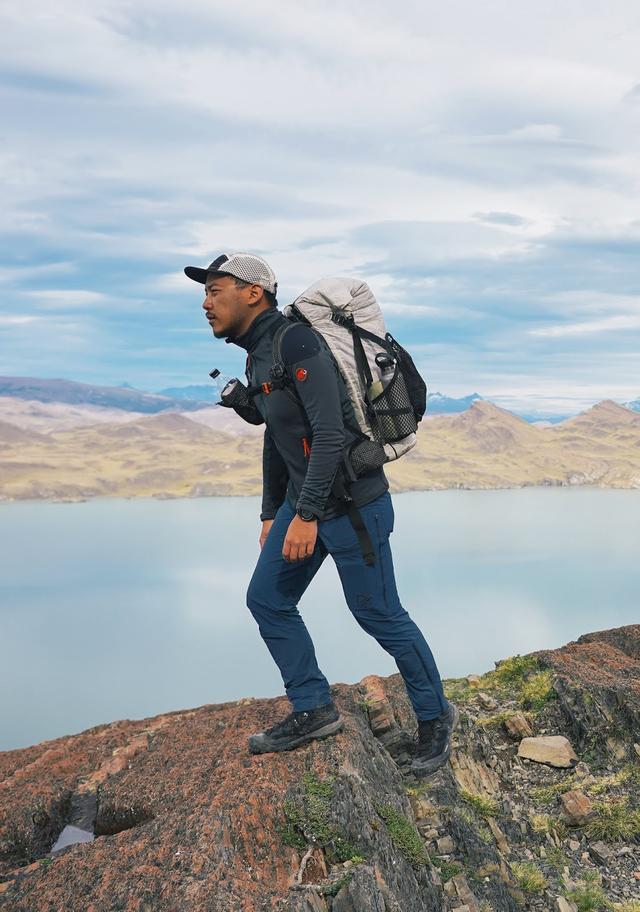 去爬山穿短褲方便還是穿長(zhǎng)褲好?分享兩款戶外速干褲