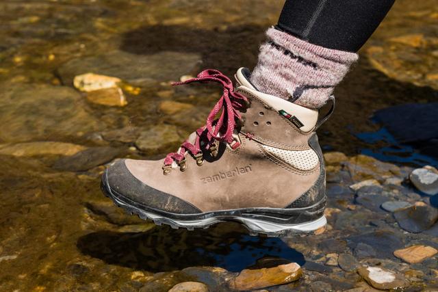 專為女性設計的登山鞋,Zamberlan贊貝拉登山鞋戶外開箱實測