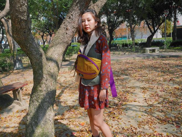 腰包怎么背好看,戶外品牌也可以背出新時尚