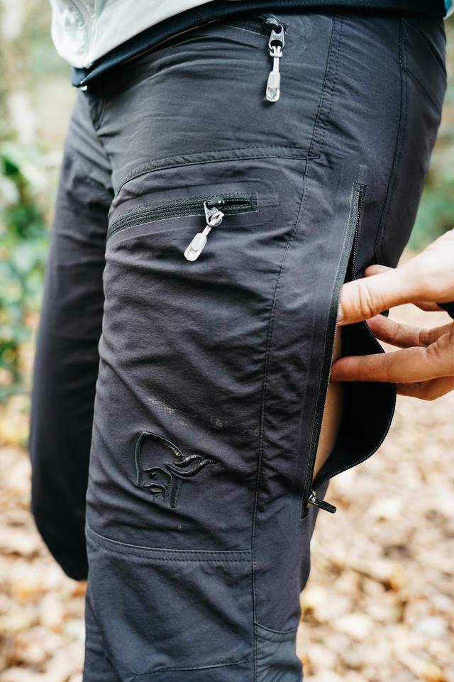 去爬山穿短褲方便還是穿長(zhǎng)褲好?分享兩款戶外速干褲